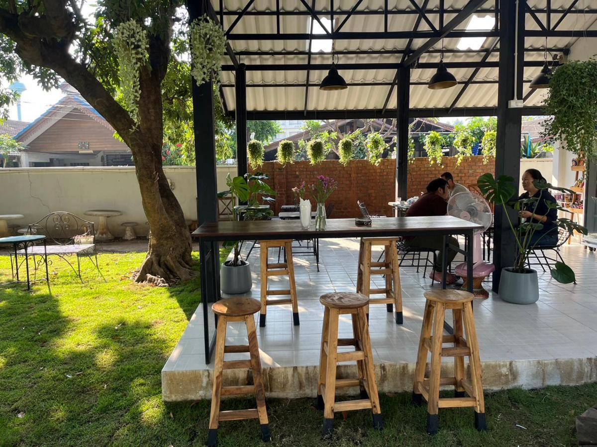 Udee Cozy Hotel Chiang Mai Exterior photo