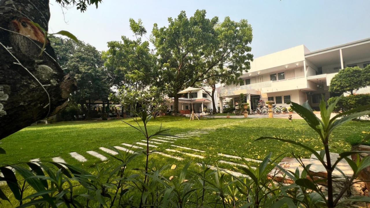 Udee Cozy Hotel Chiang Mai Exterior photo